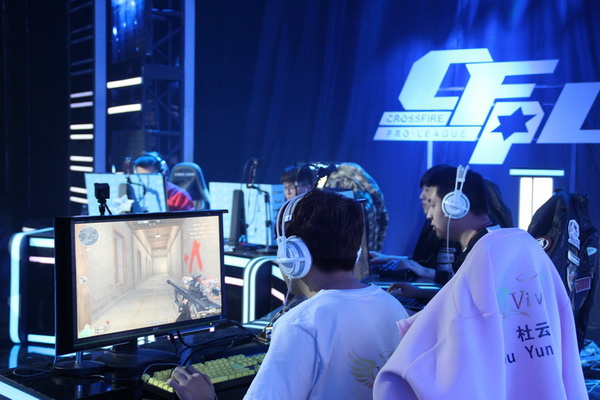 果断的反击 果断的反击