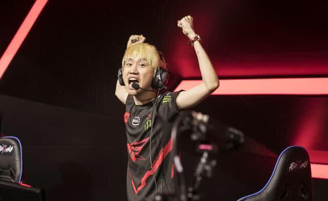 与无私奉献 与无私奉献