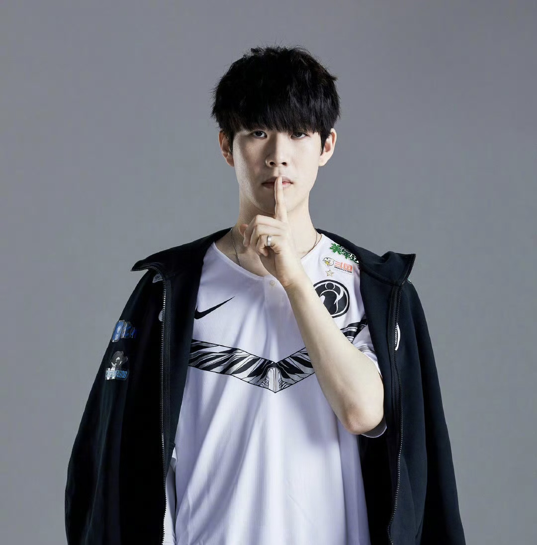 火箭时隔7年重返西部前2：休媒晒乌度卡功绩挺COTY 造+14.5奇阵