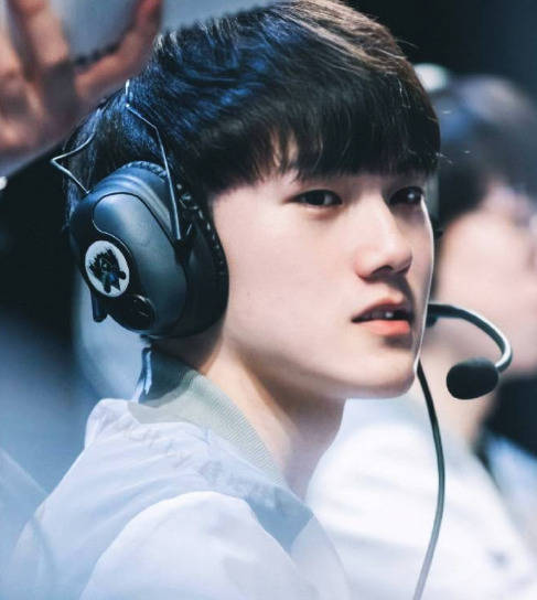 对正在角逐 对正在角逐